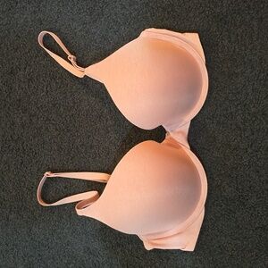 Victoria's secret padded bra size 34C